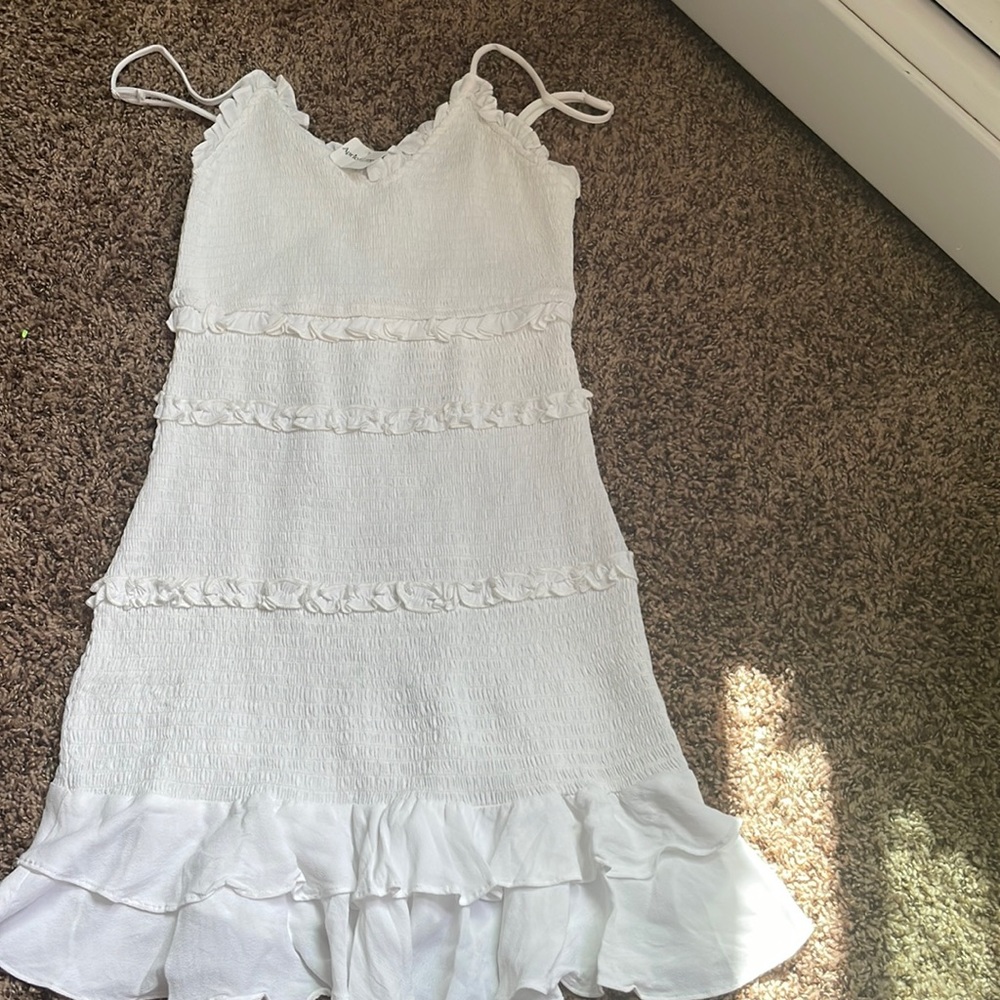 Medium white dress
